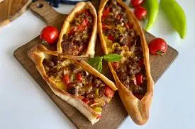 Kuşbaşılı Pide